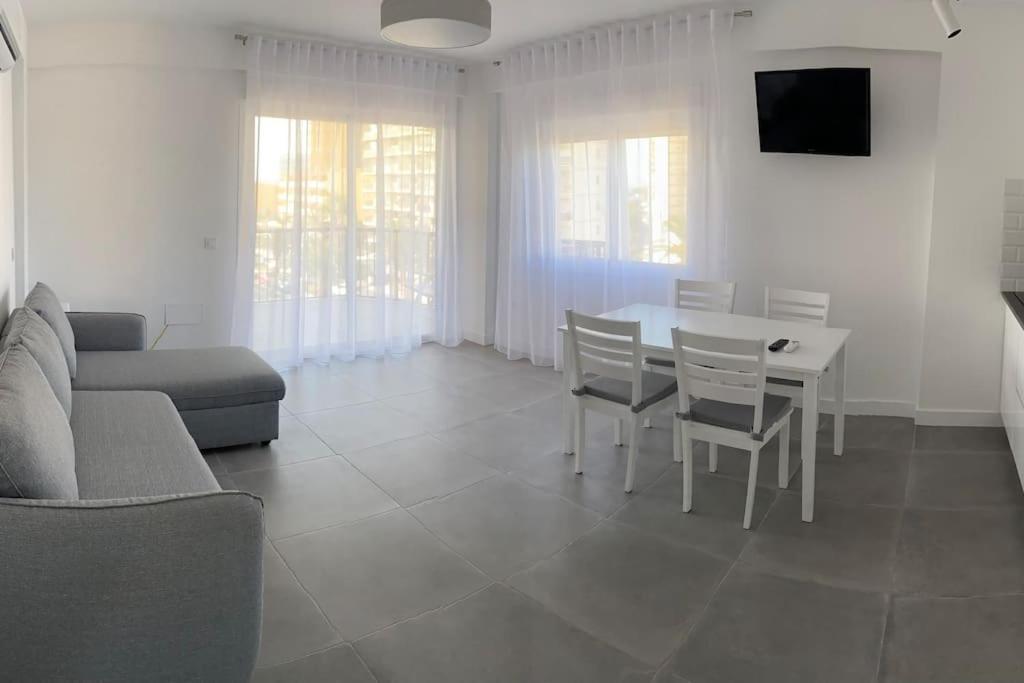 Apartamentos La Gaviota Roquetas de Mar Exterior photo
